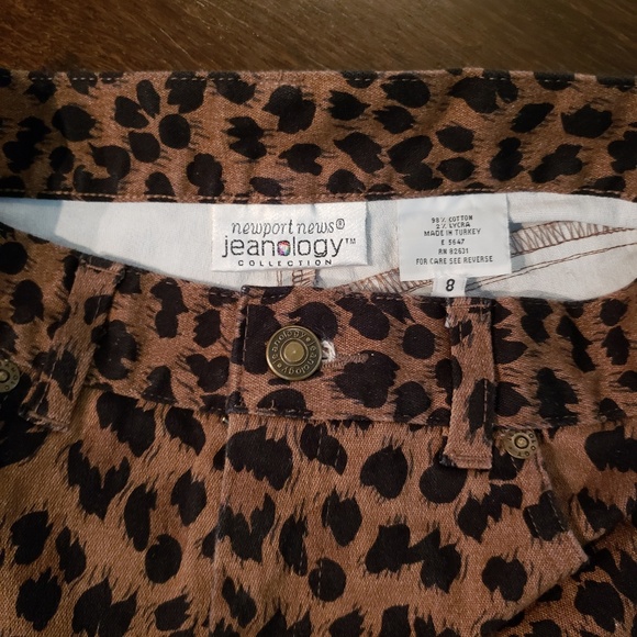 1990s Vintage leopard print shorts - Picture 4 of 6